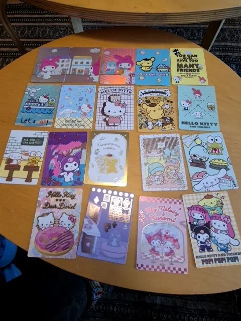Pack de 19 cromos Hello Kitty