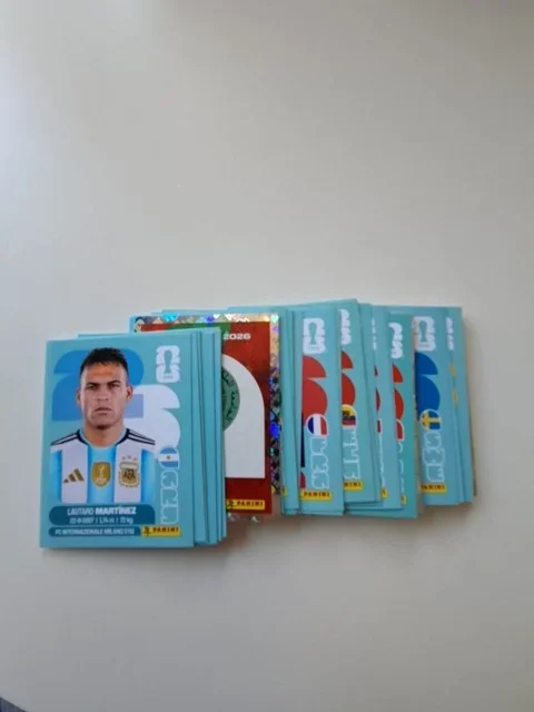 Pack de muchos cromos, preguntar interesados