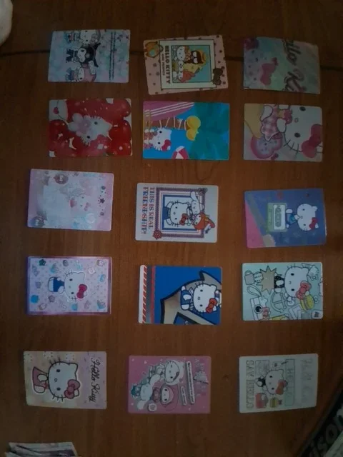 Pack de 15 cromos Hello Kitty and friends