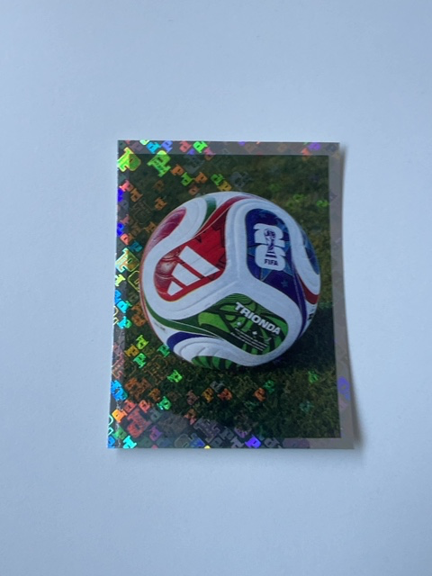 Cromo FWC5 Balón Trionda