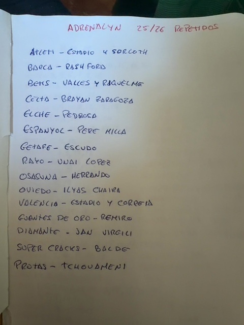 Cambio cromos adrenalyn 25/26 por MGK25/26 o laliga 26/27
